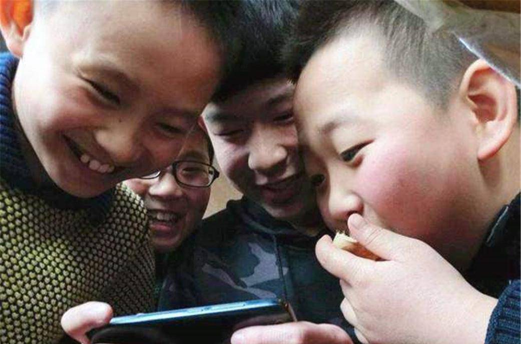 ‘BJL平台集团’
熊孩子为买游戏里的玛莎拉蒂 全部家当浪费一空 全家只剩100元(图2) ‘BJL平台集团’
熊孩子为买游戏里的玛莎拉蒂 全部家当浪费一空 全家只剩100元(图2)