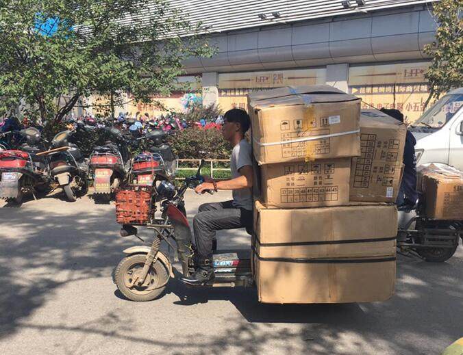 BJL平台集团:19/20赛季欧冠正赛席位:切尔西助攻里昂,一新军创百年历史(图1) BJL平台集团